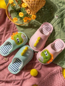 Warme Hausschuhe Für Kinder Mit Süßen Dino Motiven -Dinosaurier-Spielzeug product image 1843106703